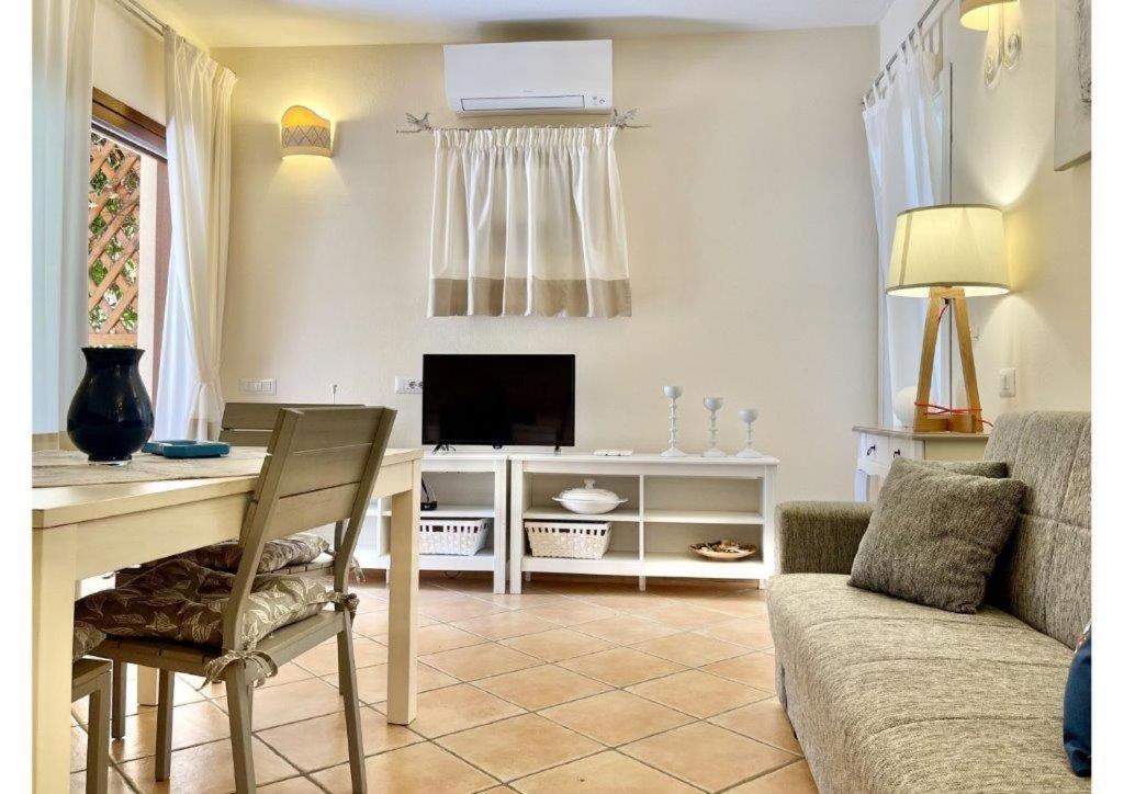 포르토 오티올루 Le Residenze Sul Mare B6 아파트 외부 사진